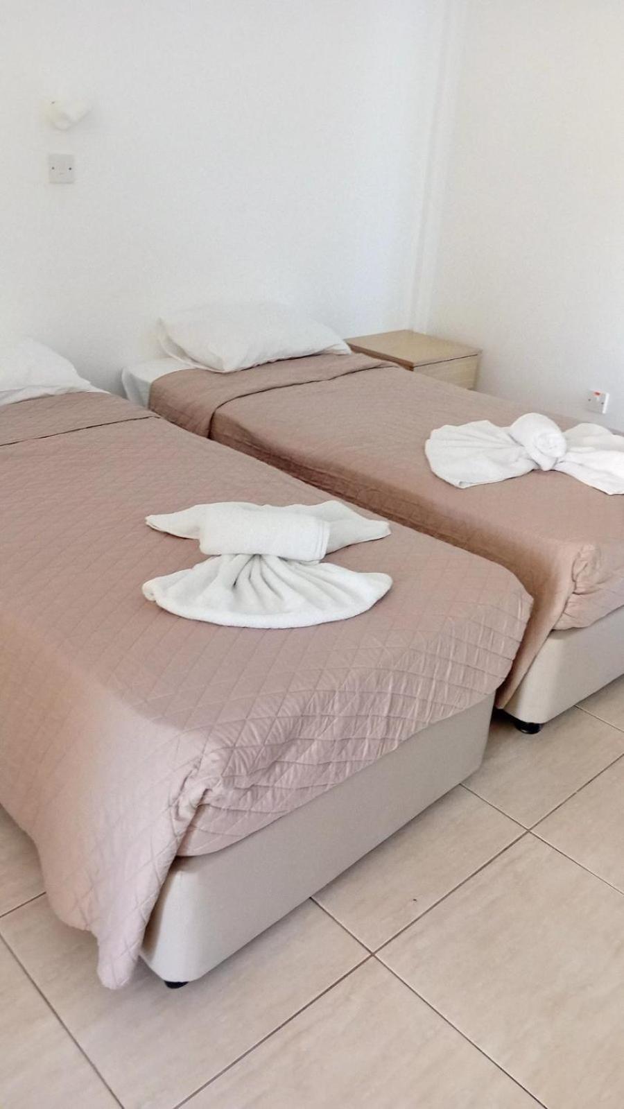 Napa Charles Apts Ayia Napa Bagian luar foto