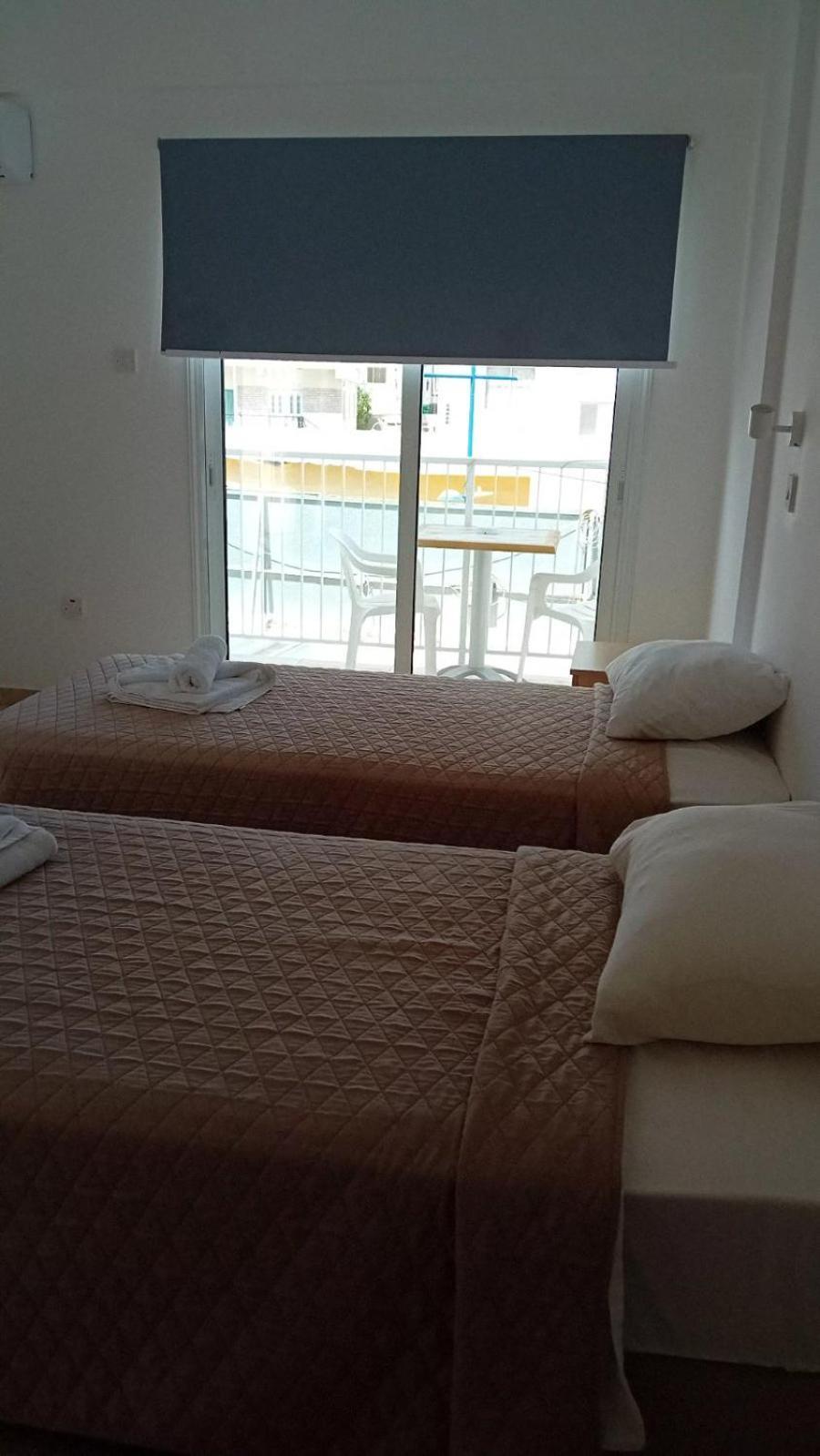 Napa Charles Apts Ayia Napa Bagian luar foto