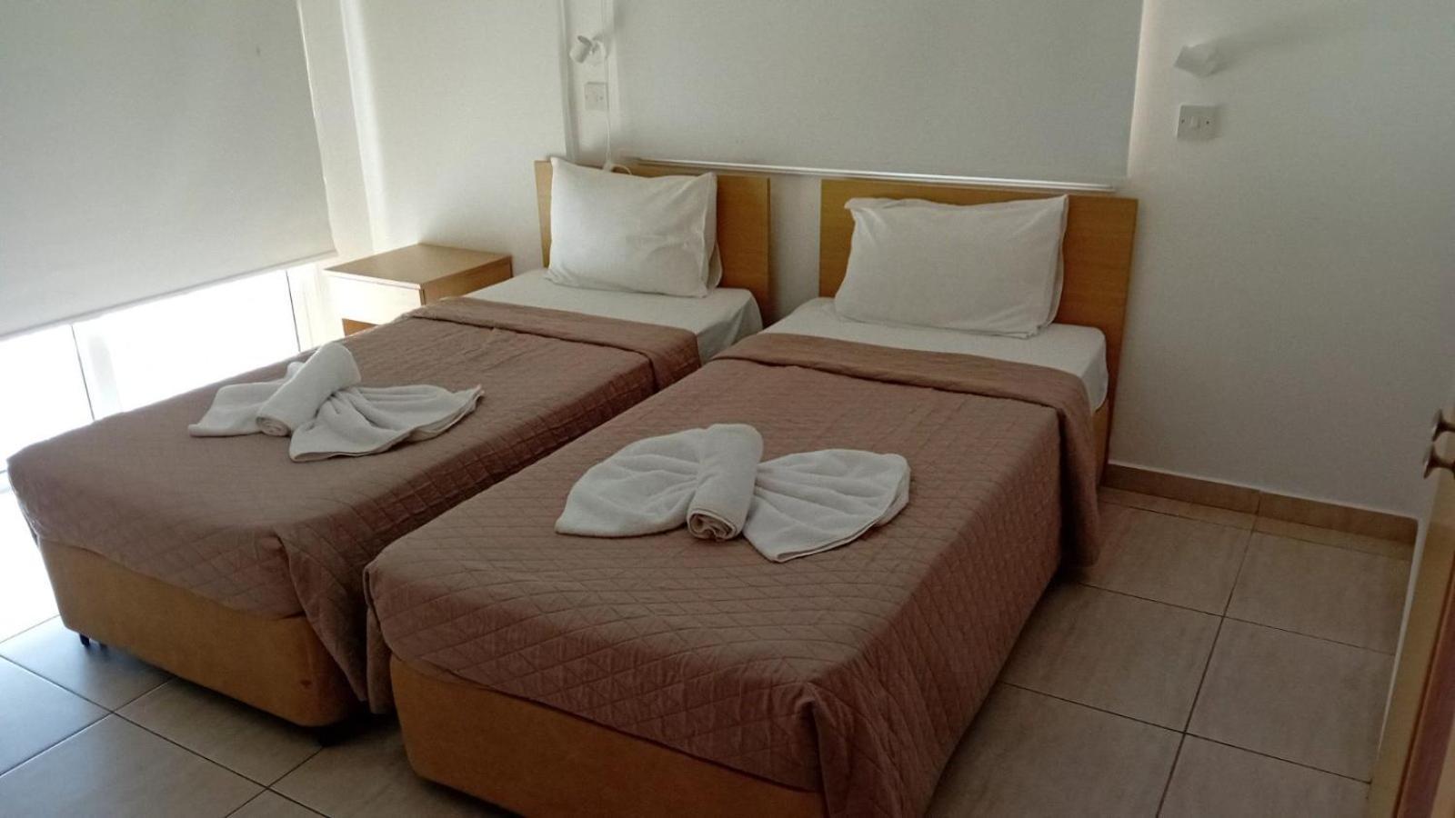 Napa Charles Apts Ayia Napa Bagian luar foto